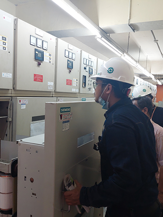 Commissioning Paiton 1